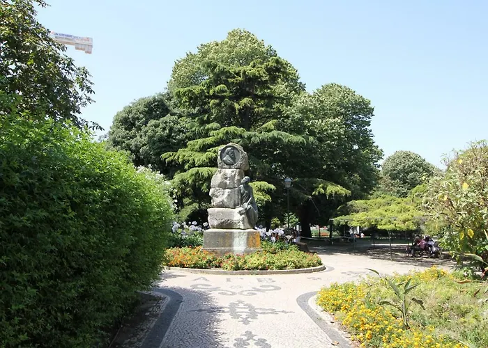 Milanesa 1 Лиссабон